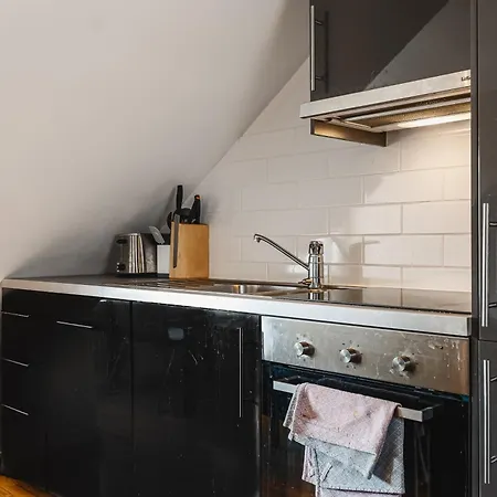 Dinbnb I Dockside With Modern Kitchen And Workspace *