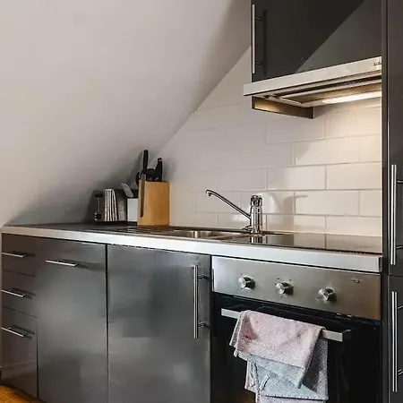 Dinbnb I Dockside With Modern Kitchen And Workspace *