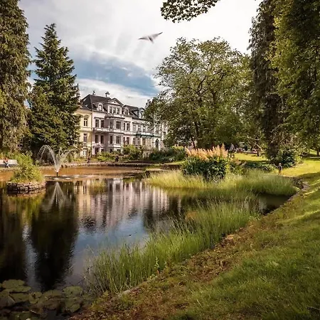 Dinbnb I Dockside With Modern Kitchen And Workspace *