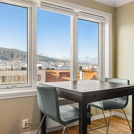 Apartment Dinbnb I Dockside With Modern Kitchen And Workspace