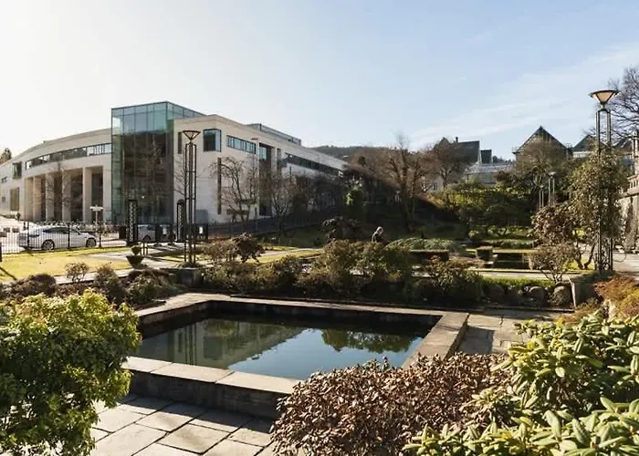 Dinbnb I Dockside With Modern Kitchen And Workspace *