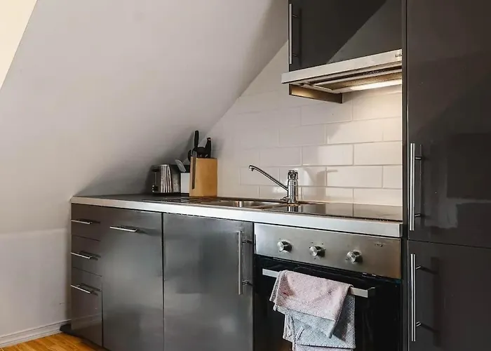 Dinbnb I Dockside With Modern Kitchen And Workspace *