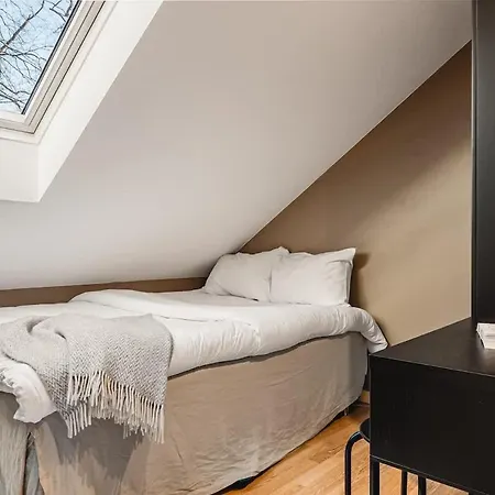 Dinbnb I Dockside With Modern Kitchen And Workspace *